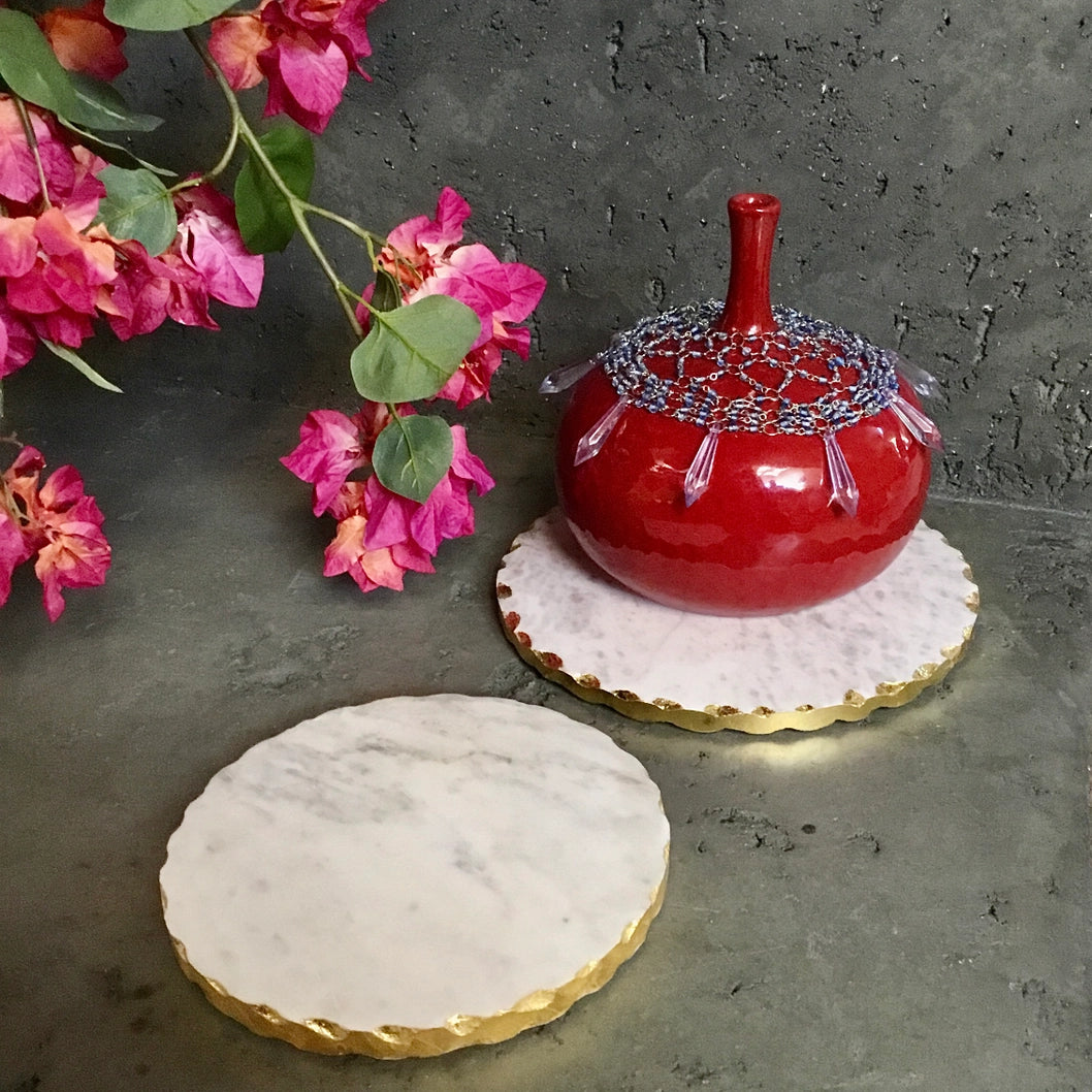 White Marble Round Trivet with Gold Trim